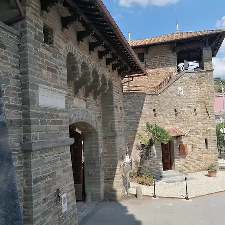 Figoli Aparthotel 3*